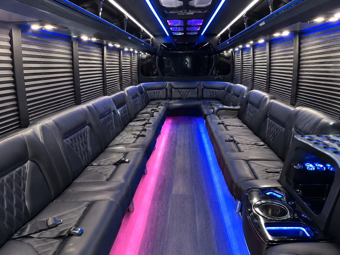 rent a party bus in frisco for pre prom dinners and group photos
